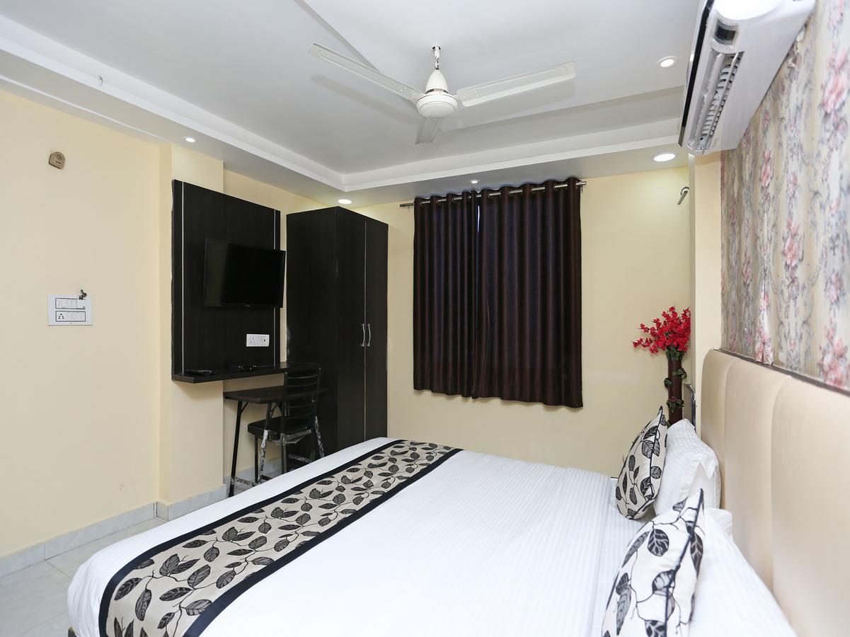 Oyo 10589 Laxmi Guest House Gwalior Exterior foto